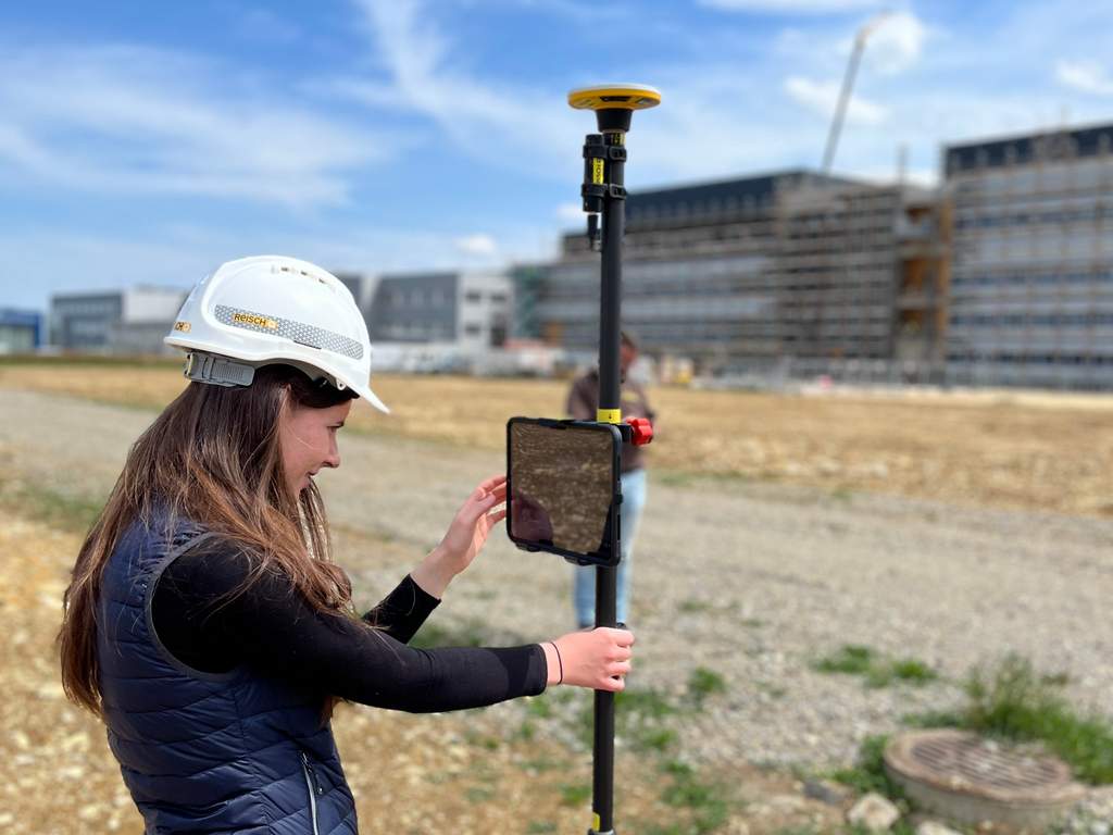 Probleme mit der Augmented Reality im Vorfeld erkennen: Stört die Nachbarbebauung beim Arbeiten mit dem Kran?