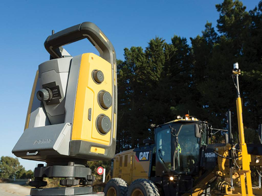 Trimble Earthworks für Grader mit UTS-Steuerung