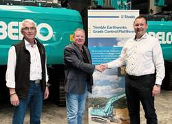 Vertriebspartnerschaft Maschinensteuerung mit der EMB Baumaschinen GmbH