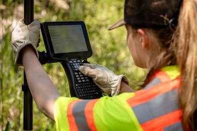 Neue Feldrechner: Effizientes Arbeiten mit den aktuellen Controllern Trimble TSC510, TSC710 und T110